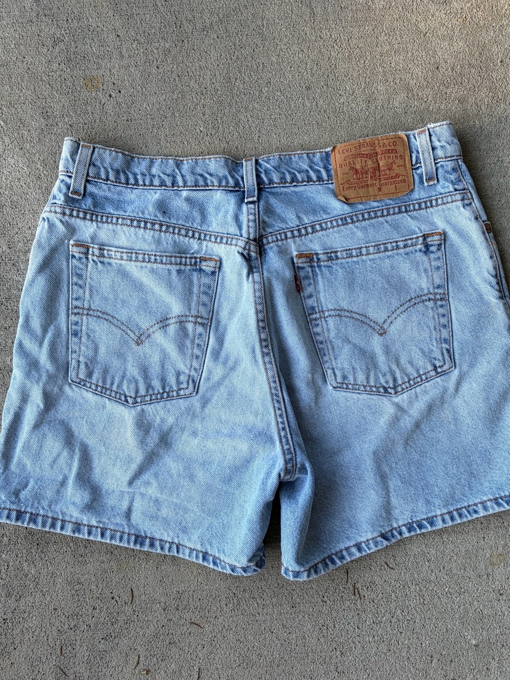 Vintage 90s Levi’s denim high waisted jean shorts retro